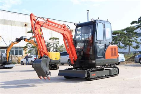 do you need a cdl to tow a mini excavator|How to Properly Transport Your Compact (Mini) Excavator.